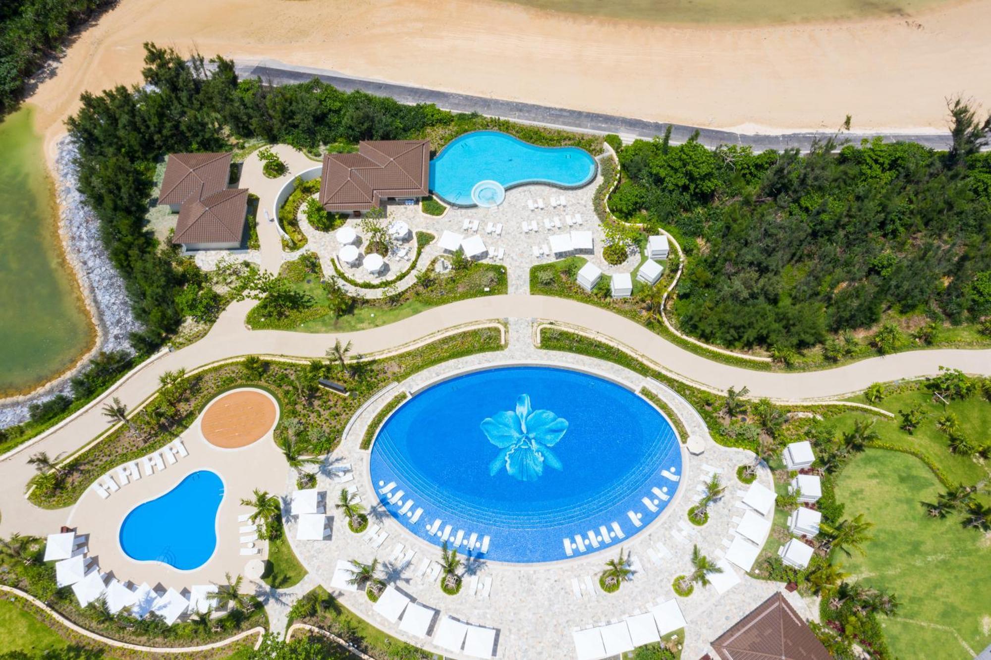 Отель Halekulani Okinawa Онна Экстерьер фото