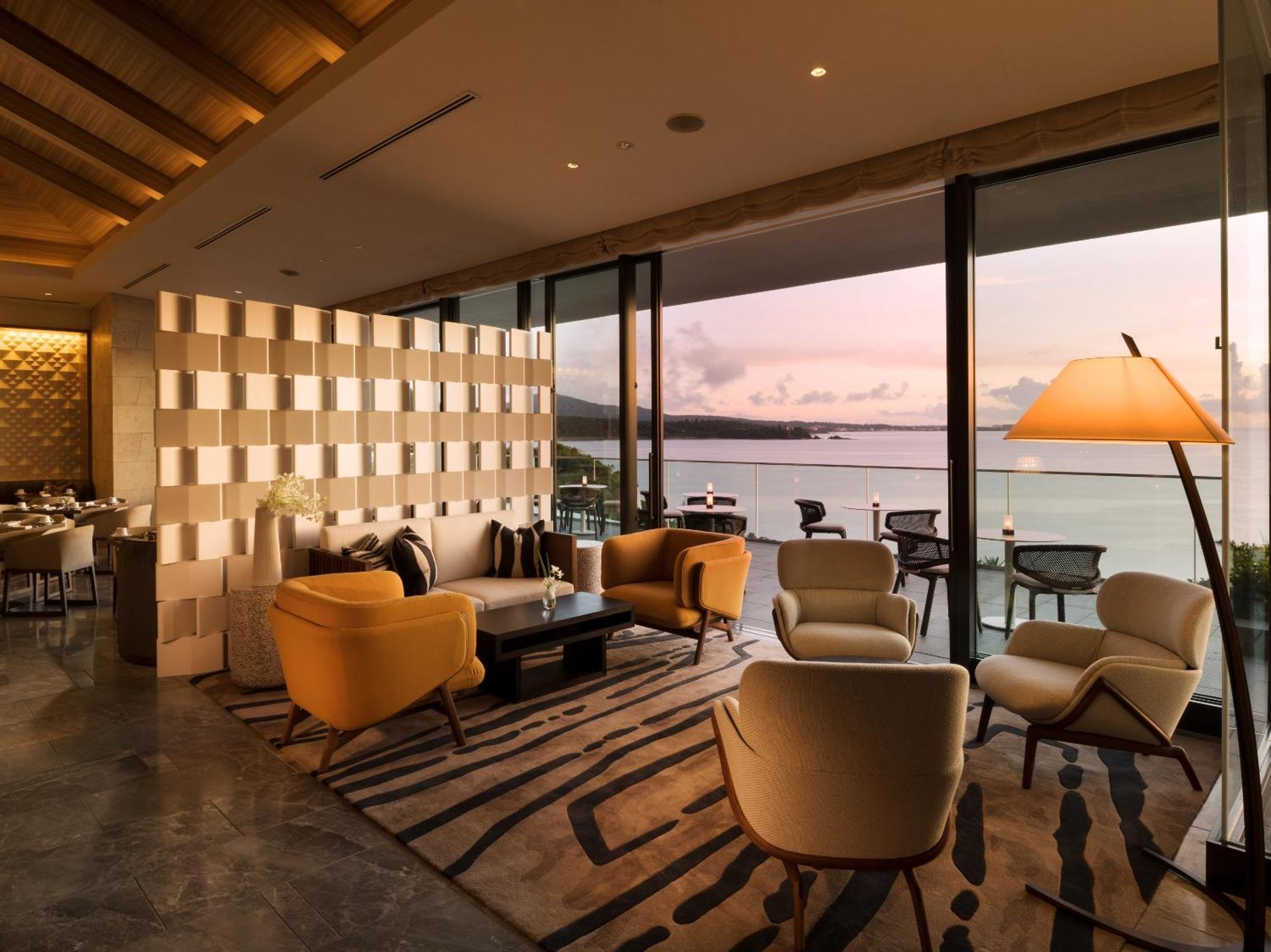 Отель Halekulani Okinawa Онна Экстерьер фото