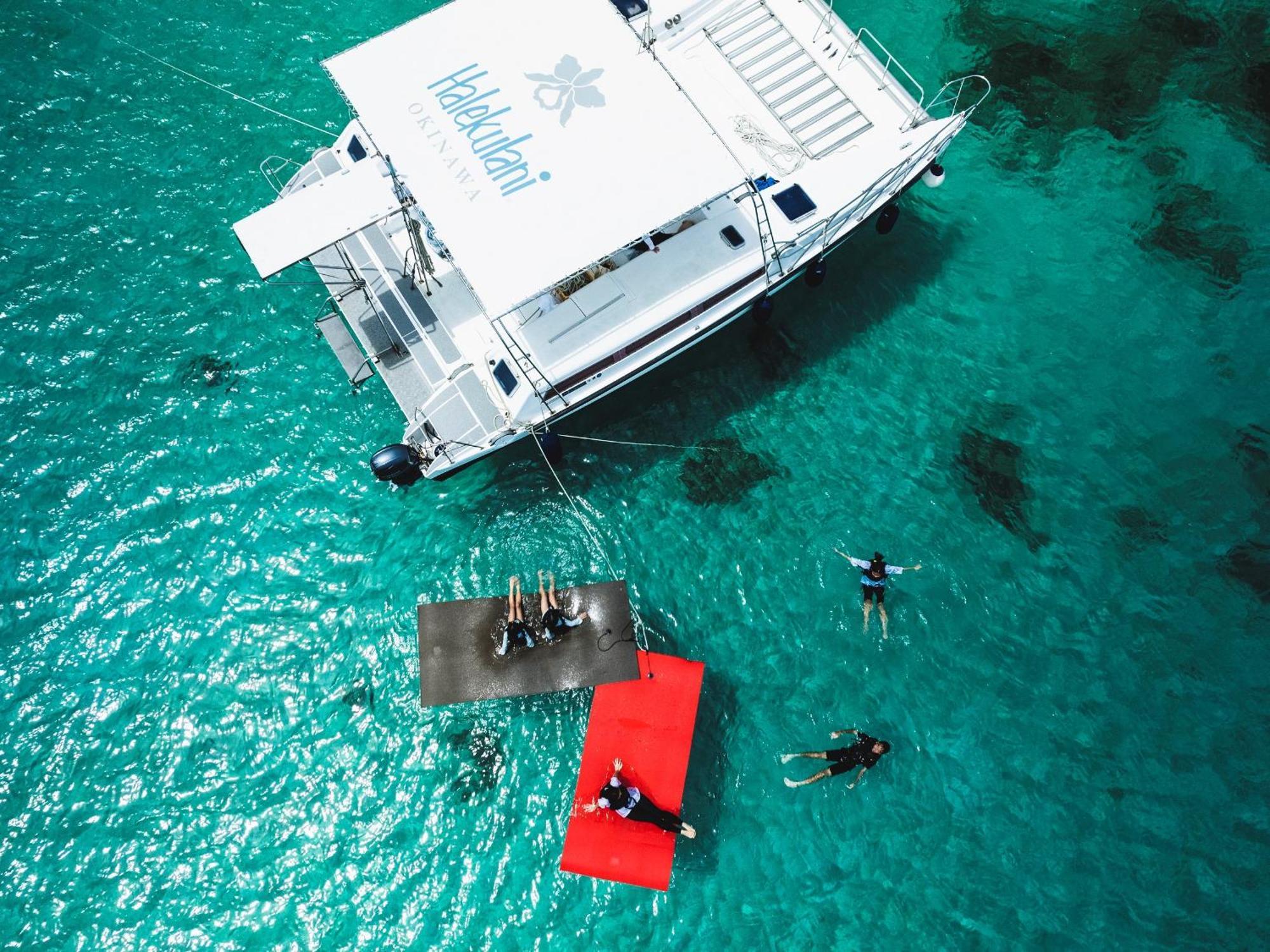Отель Halekulani Okinawa Онна Экстерьер фото