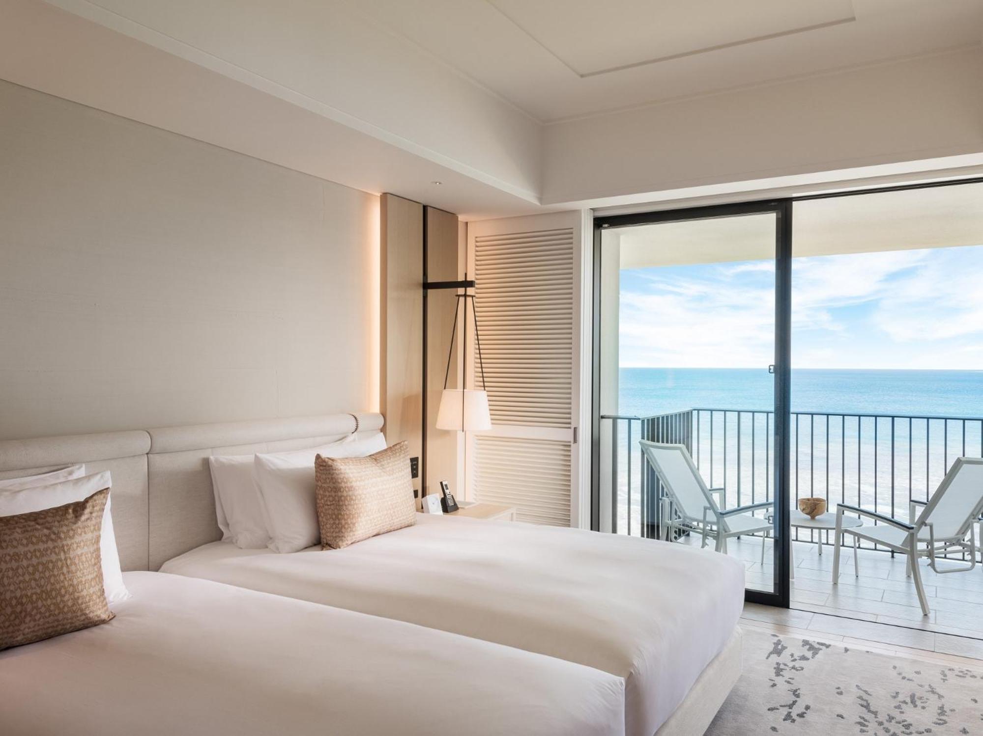 Отель Halekulani Okinawa Онна Экстерьер фото