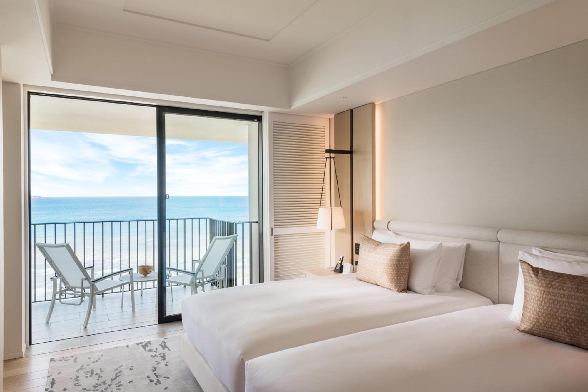 Отель Halekulani Okinawa Онна Экстерьер фото