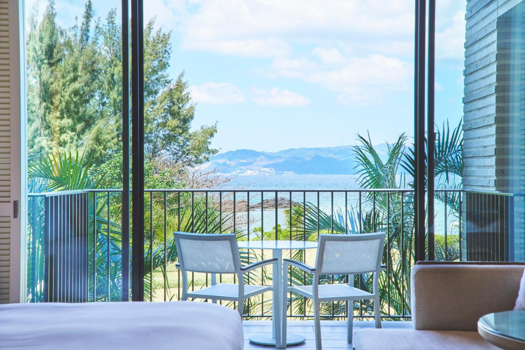 Отель Halekulani Okinawa Онна Экстерьер фото