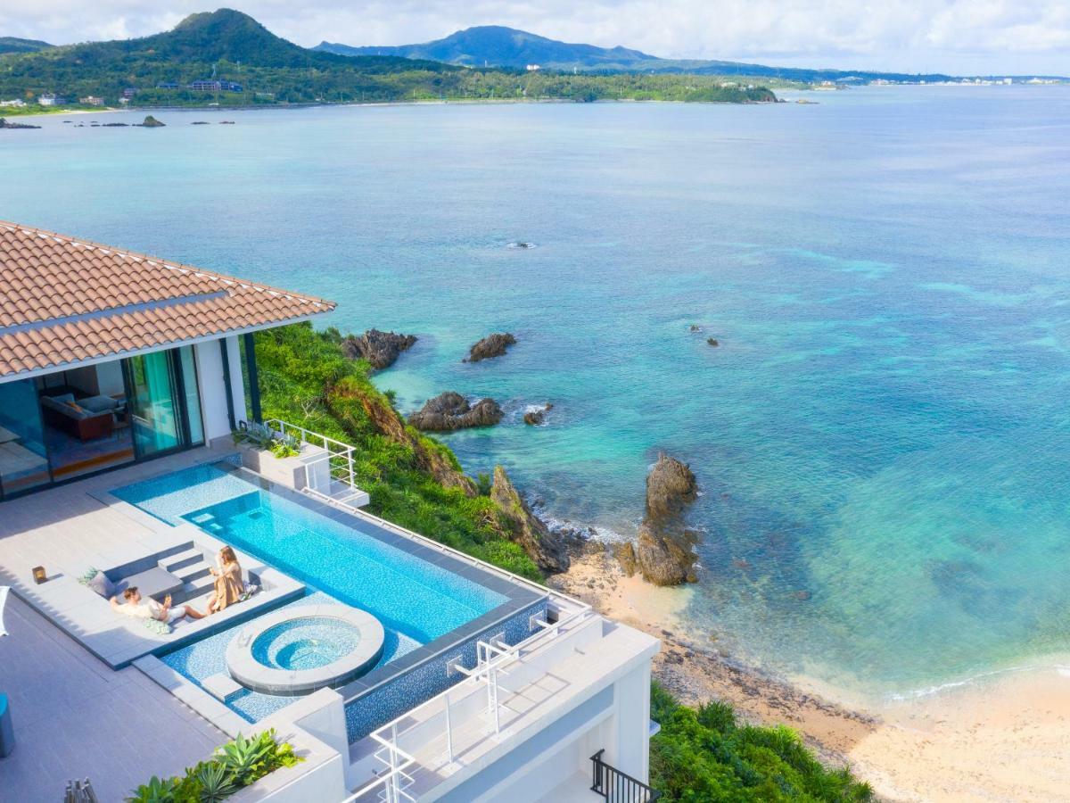 Отель Halekulani Okinawa Онна Экстерьер фото